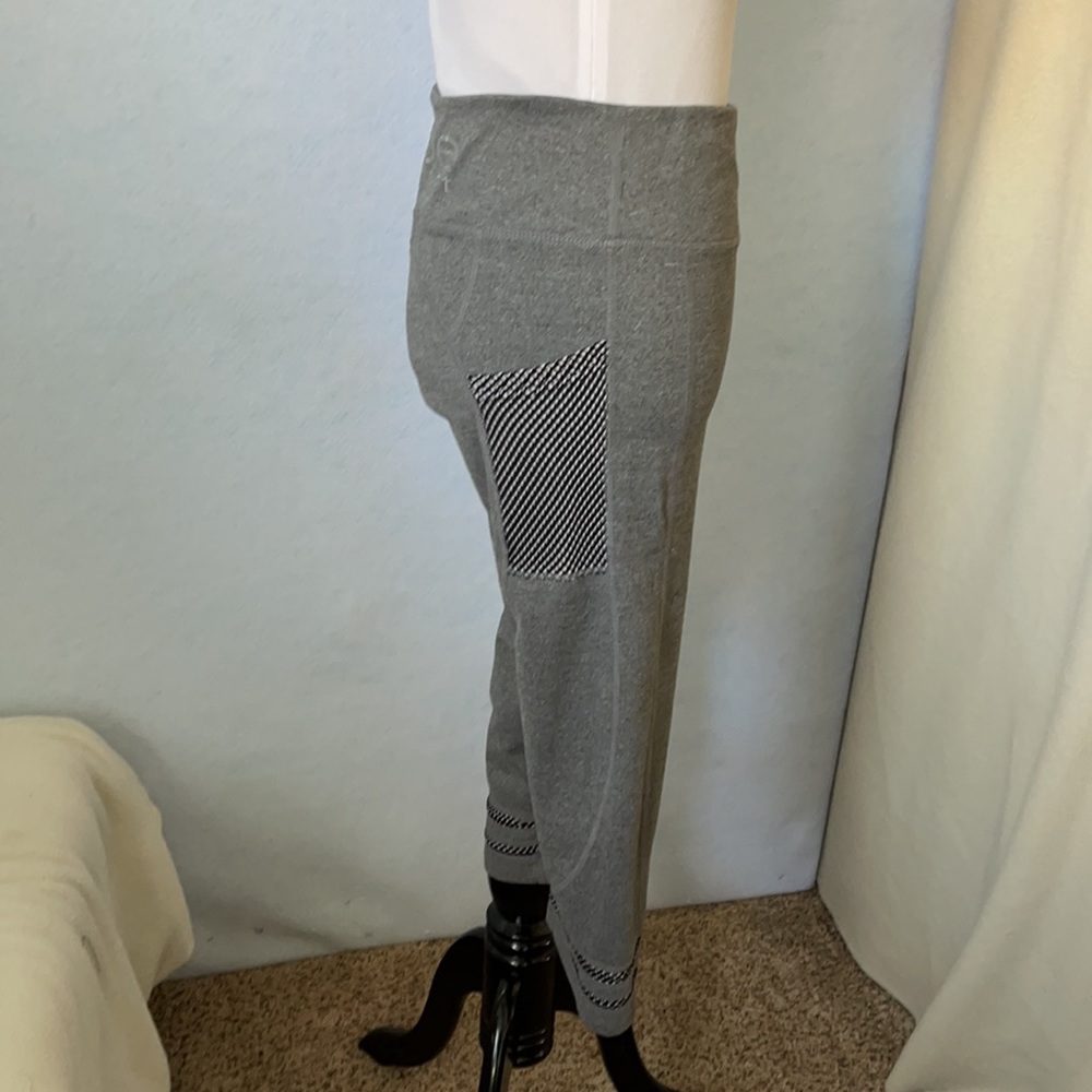 Bebe Sports Gray Carpi Workout Sport Leggings - Picture 4 of 11